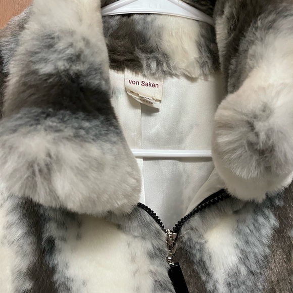 VON SAKEN FUR JACKET SZ. M LIKE NEW, VERY WARM, WEAR ANYWHERE LQQK. - Picture 6 of 14